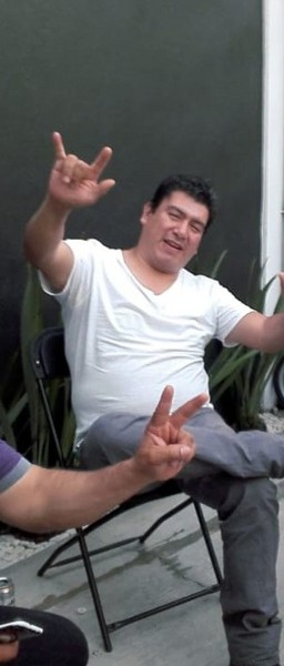 encuentra pareja
