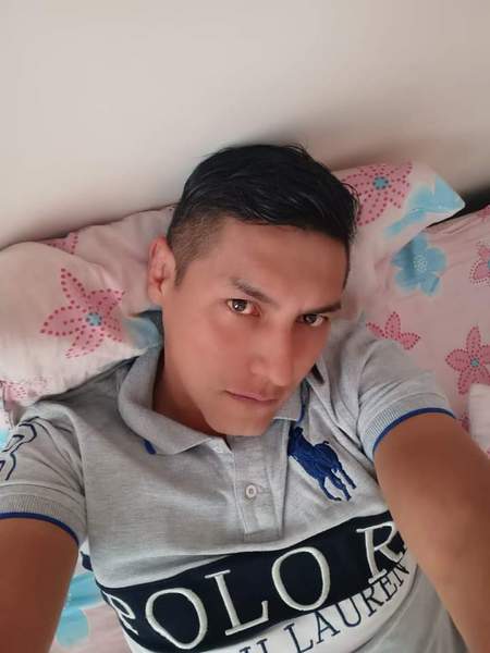 encuentra pareja