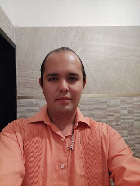 encuentra pareja