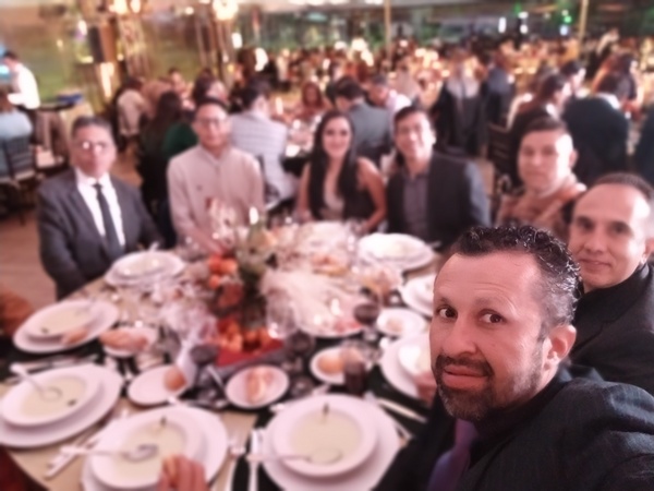 encuentra pareja